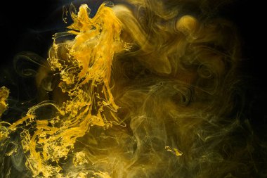 Sıvı akışkan sanat özgeçmişi. Siyah, sarı dans eden akrilik boyalar suyun altında, uzay dumanı okyanusu