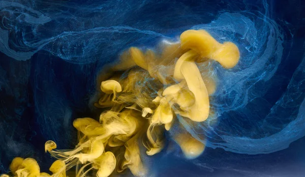 Sıvı Akışkan Sanat Özgeçmişi Mavi Sarı Dans Eden Akrilik Boyalar — Stok fotoğraf