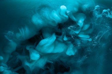 Sıvı akışkan sanat özgeçmişi. Mavi akrilik boya suyun altında, galaktik duman okyanusu