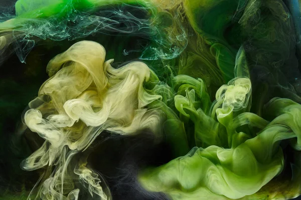 Flüssige Flüssige Kunst Abstrakten Hintergrund Grüne Tanzende Acrylfarben Unter Wasser — Stockfoto