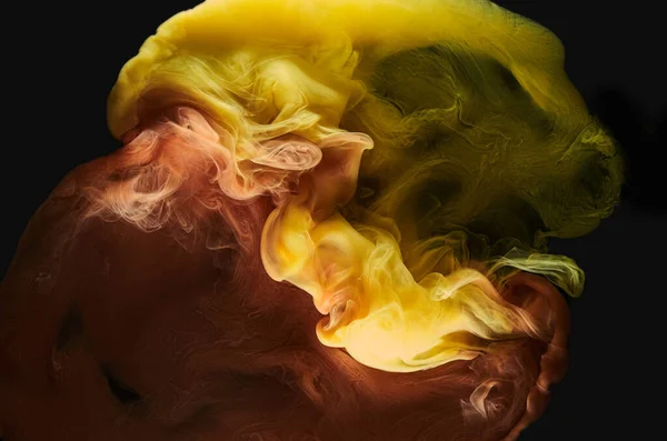 Płyn Płynny Sztuka Abstrakcyjne Tło Żółta Mieszanka Tańczących Farb Akrylowych — Zdjęcie stockowe