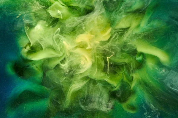 Flüssige Flüssige Kunst Abstrakten Hintergrund Grüne Tanzende Acrylfarben Unter Wasser — Stockfoto