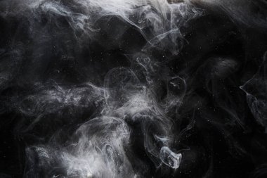 Sıvı akışkan sanat özgeçmişi. Siyah beyaz jetler ve dumanlı dans eden akrilik boyalar su altında, uzay okyanusu, evren patlaması