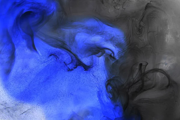 Sıvı Akışkan Sanat Özgeçmişi Suyun Altında Siyah Mavi Akrilik Boya — Stok fotoğraf