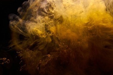 Sıvı akışkan sanat özgeçmişi. Ocher jetleri ve duman halkaları dans eden akrilik boyalar su altında, uzay okyanusu, renk patlaması