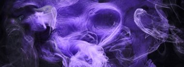 Mor leylak rengi, çok renkli duman soyut arka plan, su altında akrilik boya patlaması.