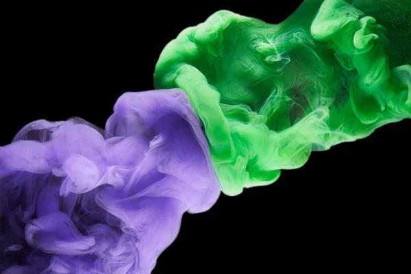 緑色の紫色の煙抽象的な背景 アクリル塗料水中爆発 — ストック写真