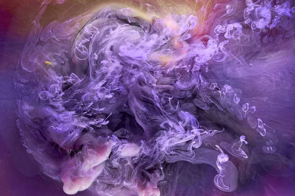 Fialová Šeříková Mnohobarevný Kouř Abstraktní Pozadí Akrylové Barvy Pod Vodou — Stock fotografie