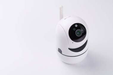 Güvenlik kamerası, video kamera, kapalı devre kamera beyaz arka planda izole edilmiş. ev güvenlik sistemi kavramı