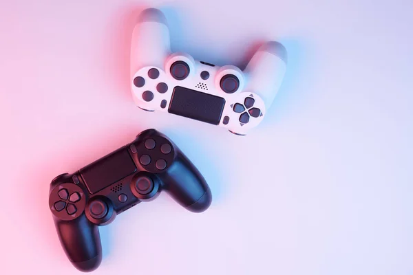 Twee Videogame Controllers Joysticks Voor Spelcomputer Geïsoleerd Witte Achtergrond Gamer — Stockfoto