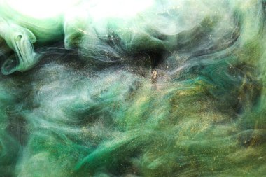 Altın parıldayan soyut arka plan, lüks yeşil duman, su altında akrilik boya patlama, kozmik girdap mürekkebi