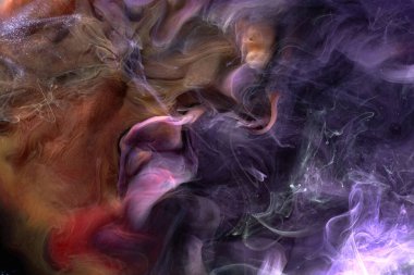 Çok renkli, ışıl ışıl, soyut arka plan, lüks, koyu altın dumanı, su altında akrilik boya patlaması, kozmik dönen mürekkep.