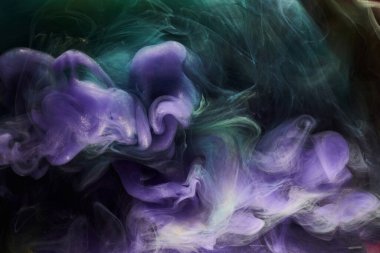 Çok renkli, ışıl ışıl, soyut arka plan, lüks, koyu altın dumanı, su altında akrilik boya patlaması, kozmik dönen mürekkep.