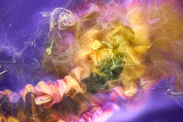 Veelkleurige Gele Lila Rook Abstracte Achtergrond Acrylverf Onderwater Explosie — Stockfoto