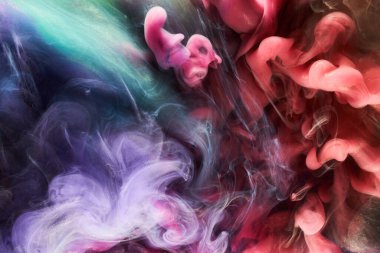 Çok renkli, ışıl ışıl, soyut arka plan, lüks, koyu altın dumanı, su altında akrilik boya patlaması, kozmik dönen mürekkep.