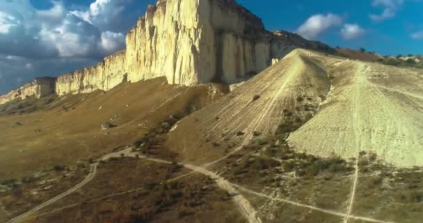 Kaya Batu Putih Semenanjung Krimea Pemandangan Udara Dari Pegunungan Dengan — Stok Video