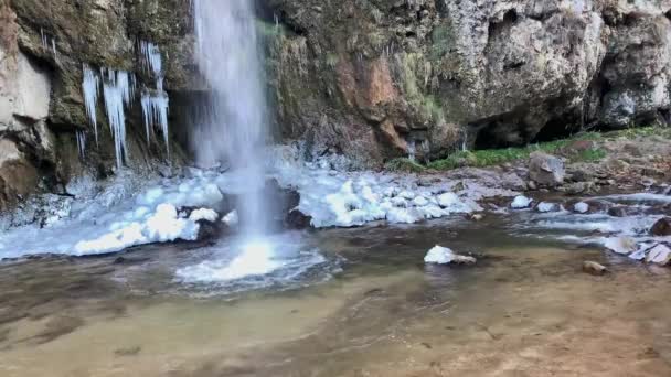 Cascade Montagne Dans Pittoresque Canyon Paysage Nature Sauvage Caucase Nord — Video