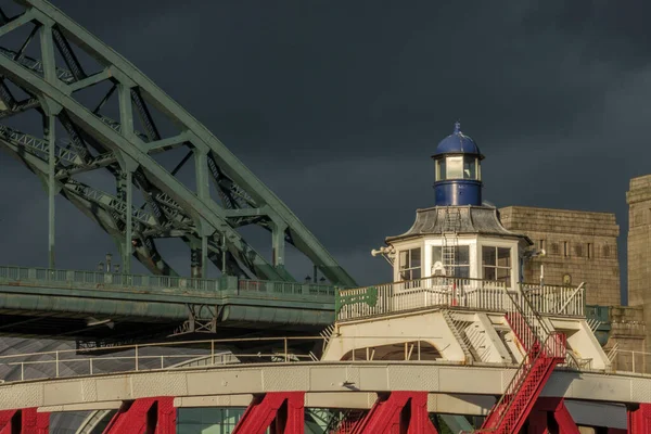 Mittlere Einstellung Von Tyne Und Swing Bridge Über Den Fluss — Stockfoto