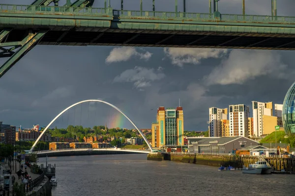 Tyne Bridge Und Sage Centre Newcastle Einem Stürmischen Frühlingsabend — Stockfoto