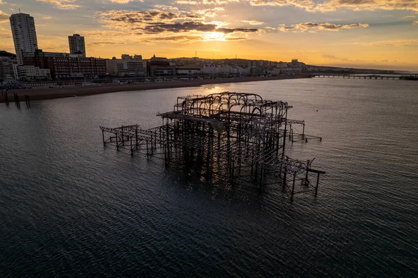Silhuett Brighton West Pier Som Solen Går Upp Bakom Skjuten Stockfoto
