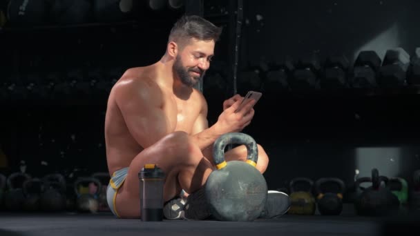 Muscular Atlético Jovem Fitness Homem Treino Ginásio Conceito Esporte Saúde — Vídeo de Stock