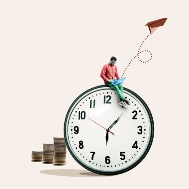 Dizüstü bilgisayarı olan bir adam büyük bir saatin üzerinde oturuyor, sanat kolajı..