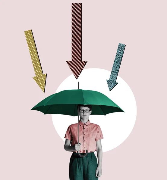 Une Femme Avec Parapluie Comme Concept Protection Contre Les Facteurs — Photo