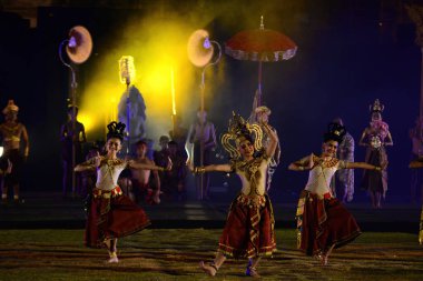 Nakhon Ratchasima, Tayland 22 Aralık 2021: Phimai Festivali, 22-26 Aralık 2021 tarihleri arasında Phimai Tarih Parkı 'nda gerçekleştirilecek.