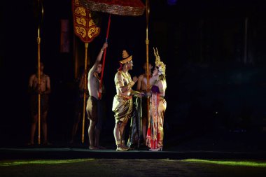 Nakhon Ratchasima, Tayland 22 Aralık 2021: Phimai Festivali, 22-26 Aralık 2021 tarihleri arasında Phimai Tarih Parkı 'nda gerçekleştirilecek.