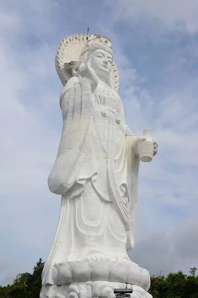 Gran Buda Una Estatua Guan Yin Diosa China Misericordia Khao — Foto de Stock