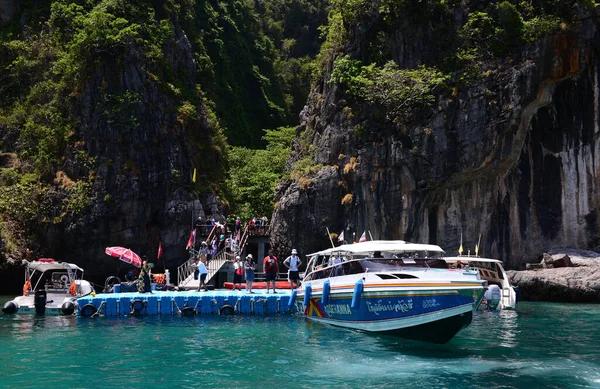 Krabi Tailandia Marzo 2022 Nuevo Embarcadero Loh Samah Bay Lado —  Fotos de Stock