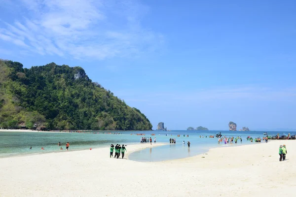 Krabi Thailand March 2022 Many Tourists Walking Sand Dunes Koh — стокове фото