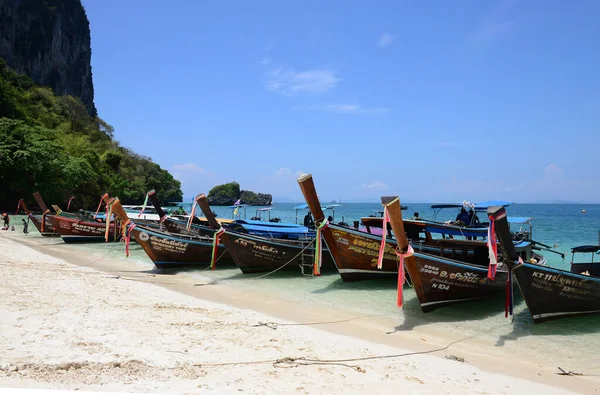 Krabi Thailand March 2022 Many Long Tail Boats Waiting Tourists —  Fotos de Stock