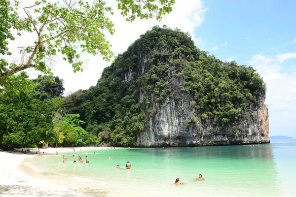 Krabi Tailandia Marzo 2022 Los Turistas Están Jugando Agua Relajándose —  Fotos de Stock