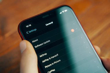Apple iPhone işlem sistemi güncellemesi