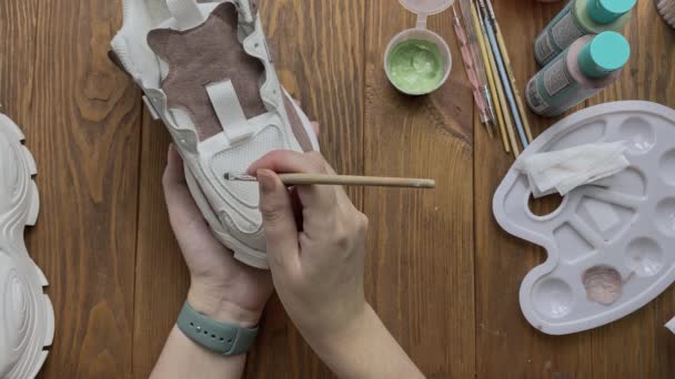 탁상용 붓으로 그리는 팔레트 도구들을 사용하여 아크릴 페인트 Hobby 창의성 — 비디오