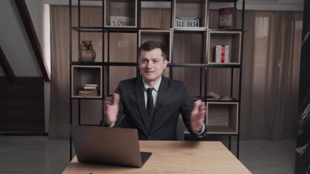 Interview Concept Friendly Caucasian Black Suit Introducing Himself Looking Camera — Stock Video