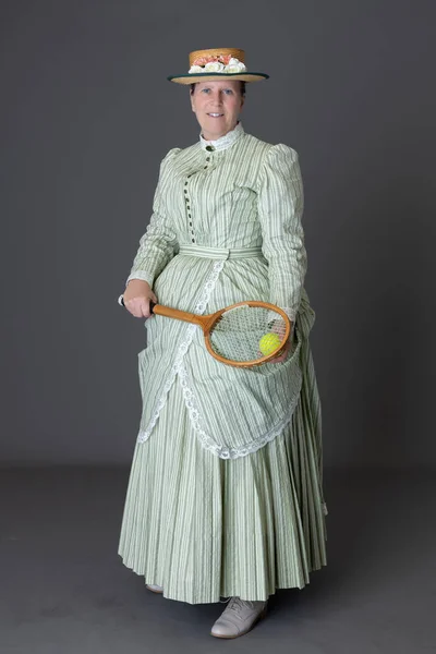 Viktoriansk Kvinna Tennisensemble — Stockfoto