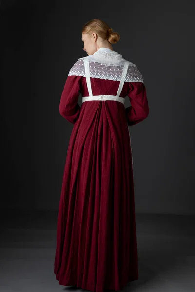 Uma Empregada Doméstica Regency Mulher Classe Trabalhadora Usando Vestido Linho — Fotografia de Stock