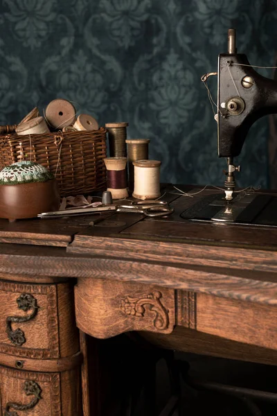 Antique 1880S Sewing Machine Accessories — Stockfoto