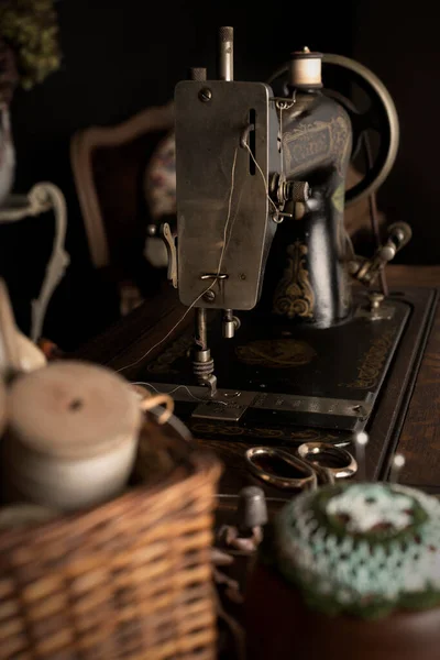 Antique 1880S Sewing Machine Accessories — Stockfoto