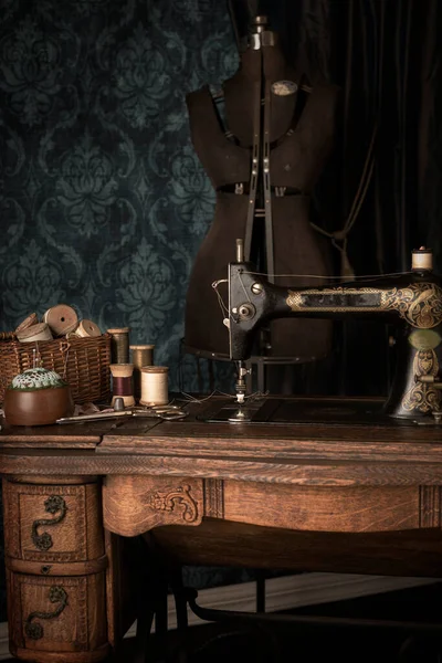 Uma Antiga Máquina Costura 1880 Forma Vestido Vintage — Fotografia de Stock