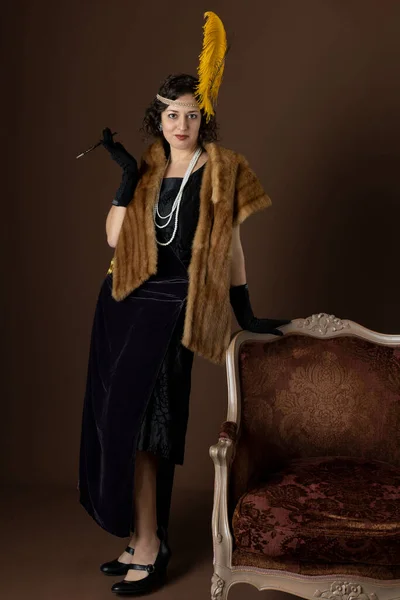 Жінка 1920 Років Вечірній Сукні Пов Язці Пір — стокове фото