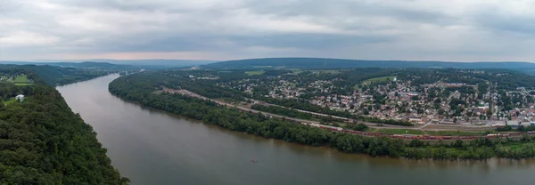 Una Vista Aérea Ciudad Northumberland Río Susquehanna Pennsylvania — Foto de Stock
