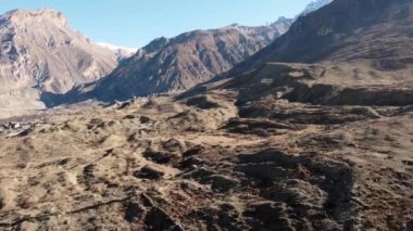 Nepal 'in Himalaya Dağları' nın çorak yabanın güzelliği....