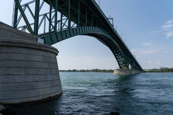 Γέφυρα Ειρήνης Που Εκτείνεται Στον Ποταμό Νιαγάρα Μεταξύ Fort Erie — Φωτογραφία Αρχείου