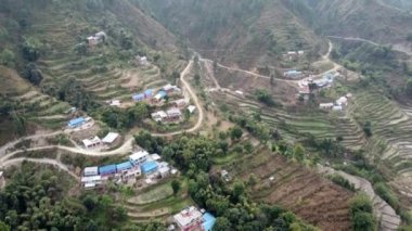 Nepal 'deki bir yamaçtaki tarla tarlalarının hava görüntüsü..