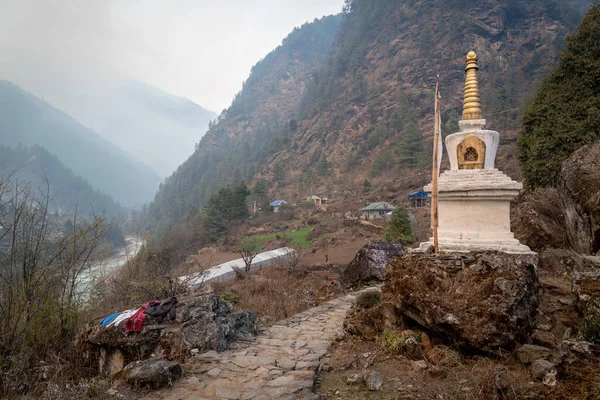 Деякі Буддійські Молитовні Камені Ступня Вздовж Стежки Базового Табору Еверест — стокове фото