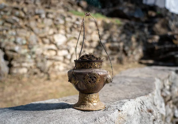 Ένα Μικρό Βουδιστικό Θυμίαμα Που Χρησιμοποιείται Για Την Καύση Θυμιάματος — Φωτογραφία Αρχείου