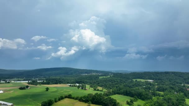 Aerial Panning View Thunderstorm Lush Green Farmland Rural America — Video Stock